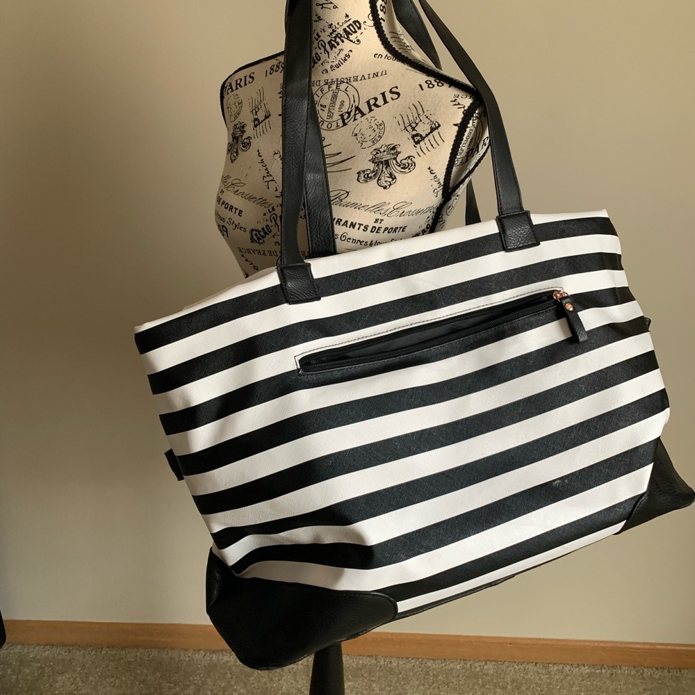 CALIA by Carrie Underwood Tote Bag